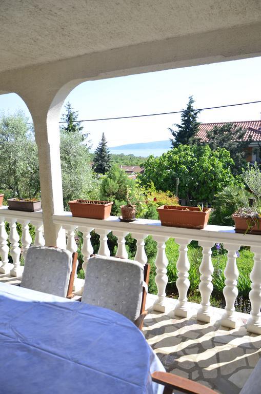 Apartment Anton Pinezići Buitenkant foto